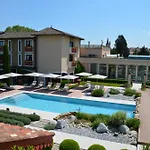 Georges Blanc Parc & - Relais & Chateaux Hotell 5*
