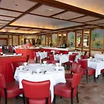 Hotell Georges Blanc Parc & - Relais & Chateaux 5*