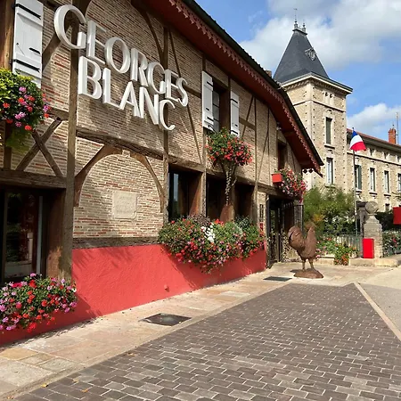 ホテル Georges Blanc Parc & - Relais & Chateaux