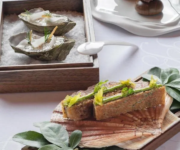 Georges Blanc Parc & - Relais & Chateaux ホテル 5*
