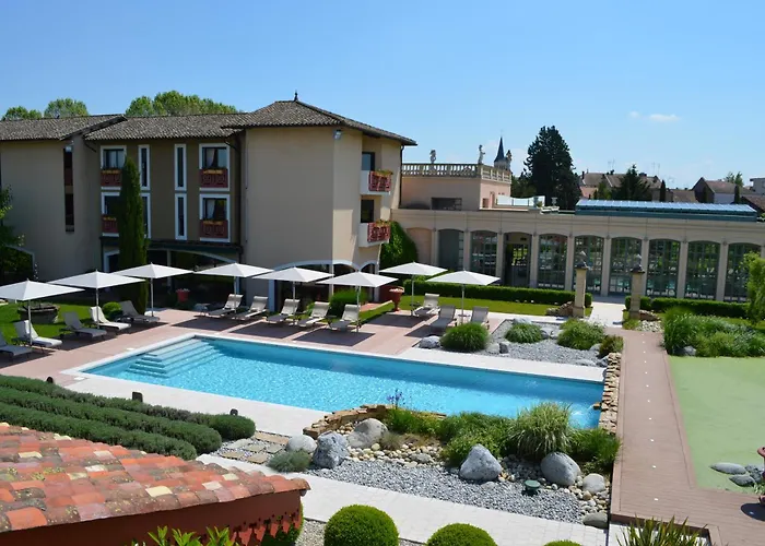 Georges Blanc Parc & - Relais & Chateaux ホテル 5*