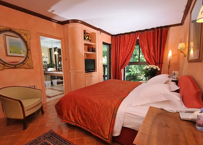 ホテル Georges Blanc Parc & - Relais & Chateaux 5*