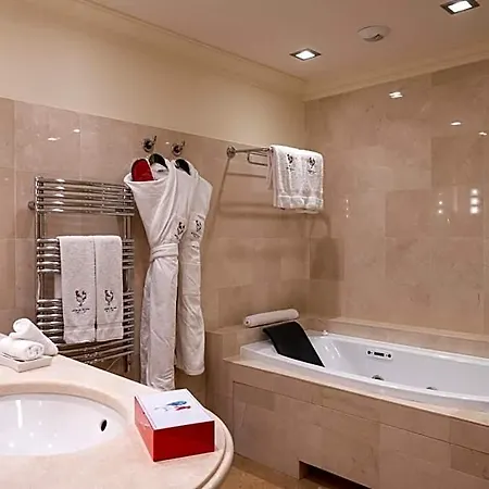 Georges Blanc Parc & - Relais & Chateaux 5* Vonnas
