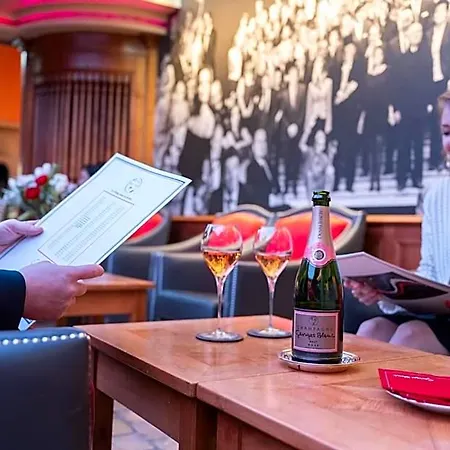 Georges Blanc Parc & - Relais & Chateaux 5*