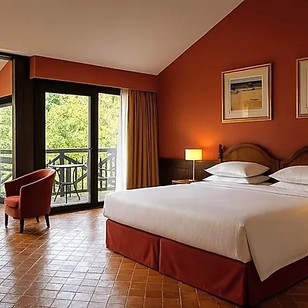 Hotel Georges Blanc Parc & - Relais & Chateaux 5*