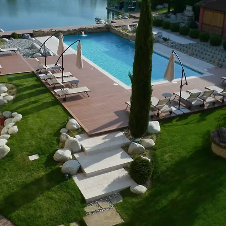 Georges Blanc Parc & - Relais & Chateaux 5*