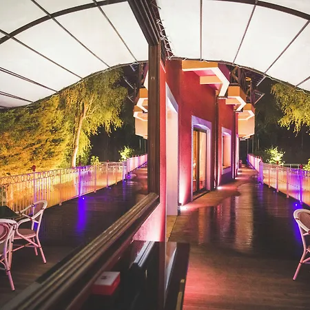 Hotel Georges Blanc Parc & - Relais & Chateaux