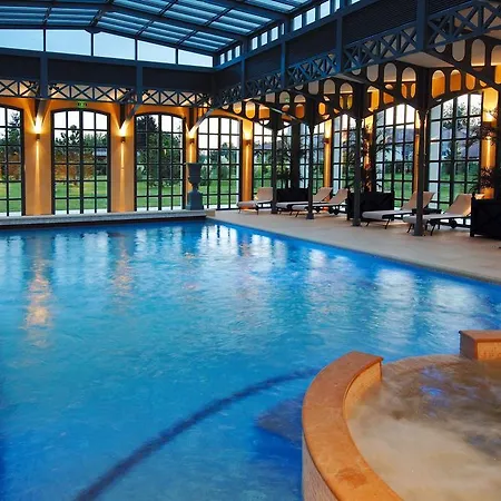 Отель Georges Blanc Parc & - Relais & Chateaux Вонна